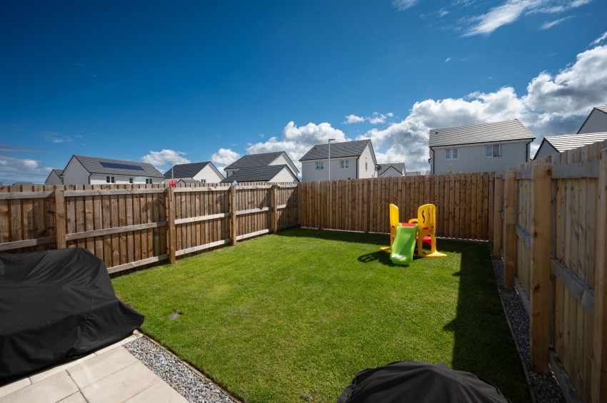 Images for Sullivan Street, Stratton, IV2