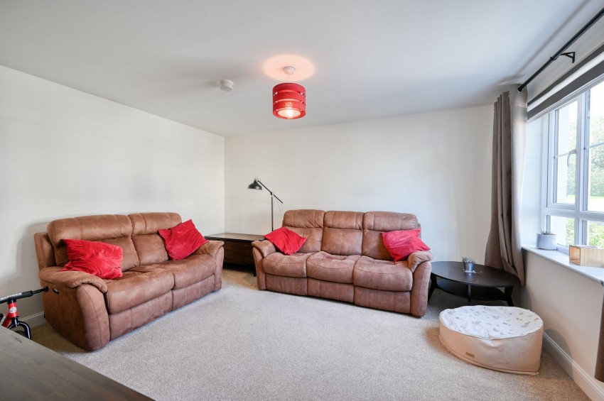 Images for Sullivan Street, Stratton, IV2