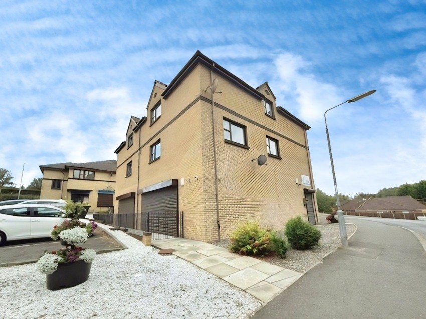 Images for Kinclaven Gardens, Glenrothes, KY7