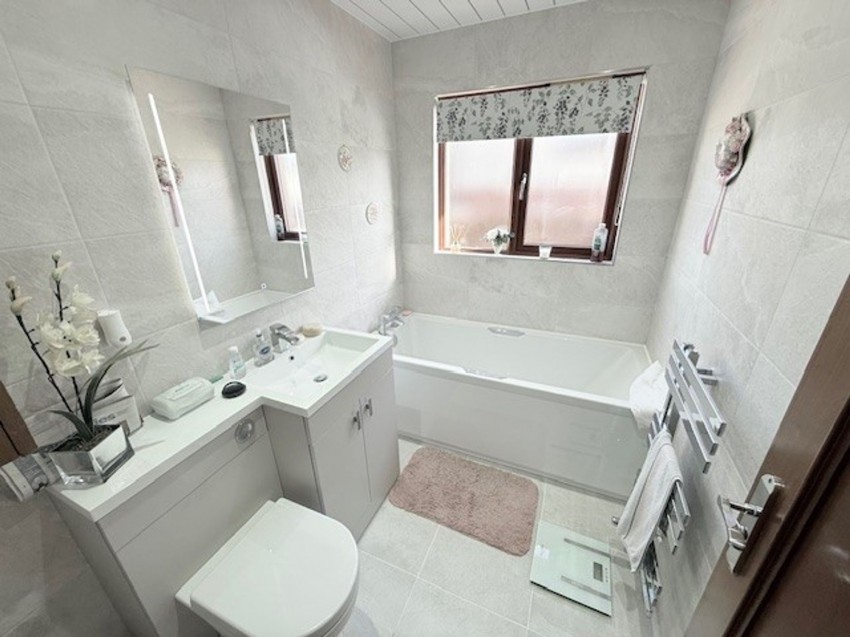 Images for Curling Knowe, Crossgates, KY4