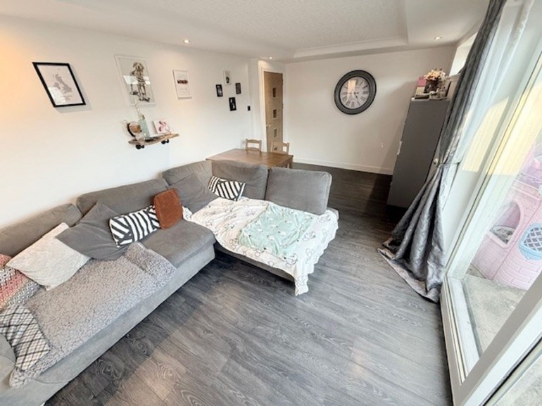 Elgin Drive, Glenrothes, KY6