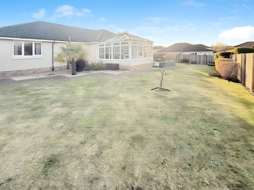 Images for Braemar Gardens, Glenrothes, KY6