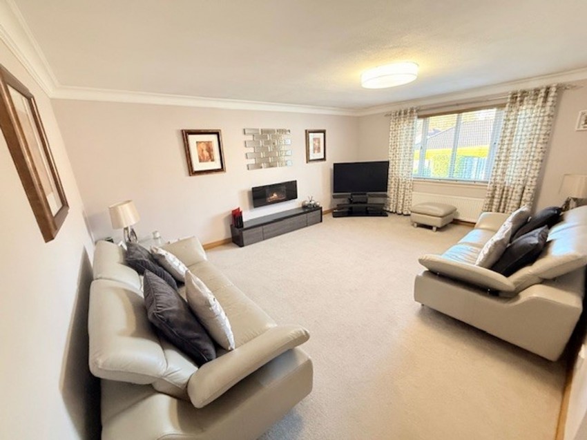 Images for Braemar Gardens, Glenrothes, KY6