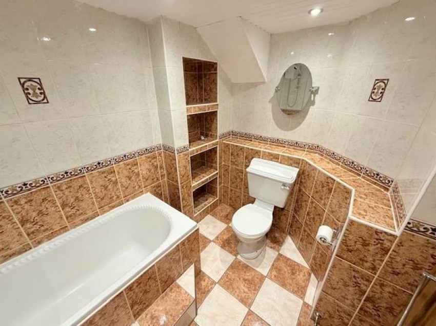 Images for High Street, Leslie