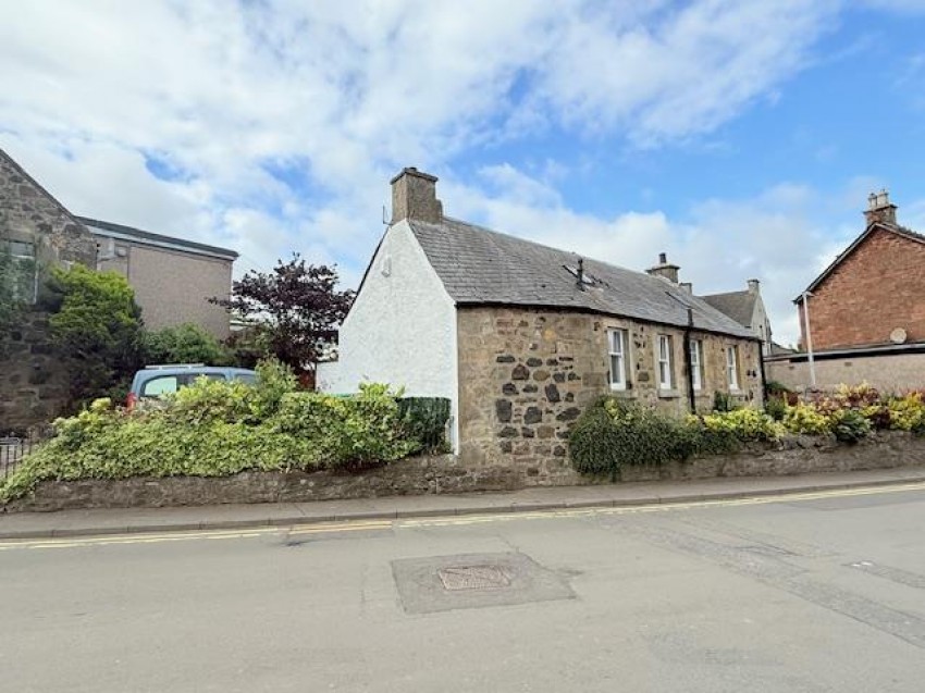 Images for Lomond Cottage, Freuchie, Cupar