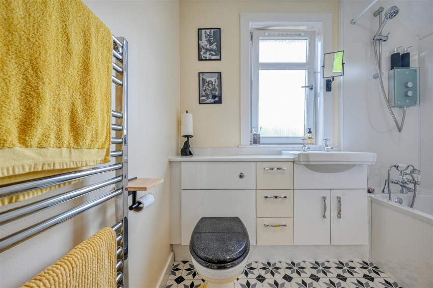 Images for Carnarc Crescent, Inverness