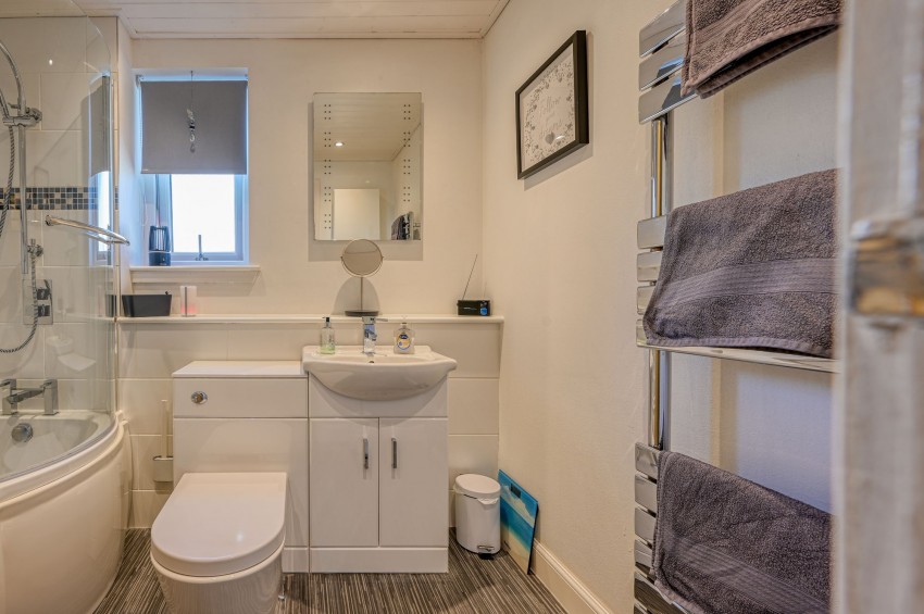 Images for Lochlann Terrace, Culloden, IV2