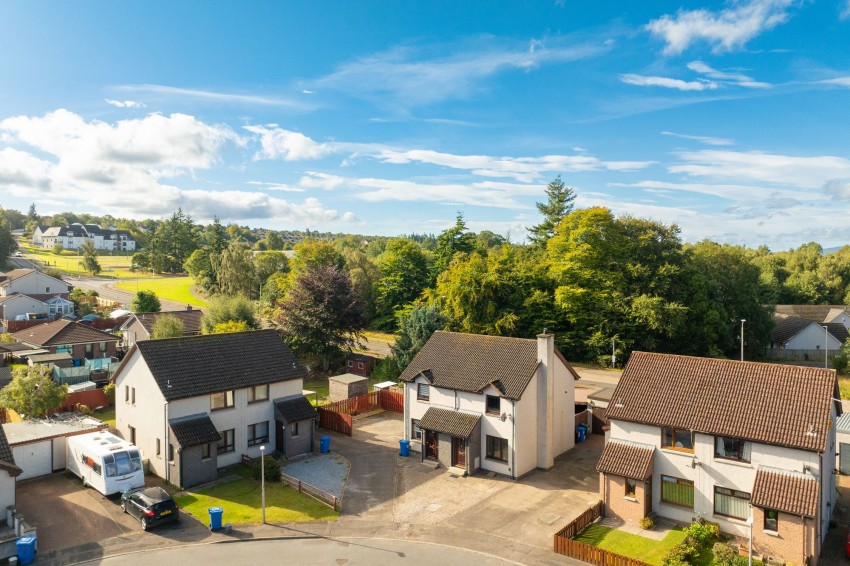 Images for Lochlann Terrace, Culloden, IV2