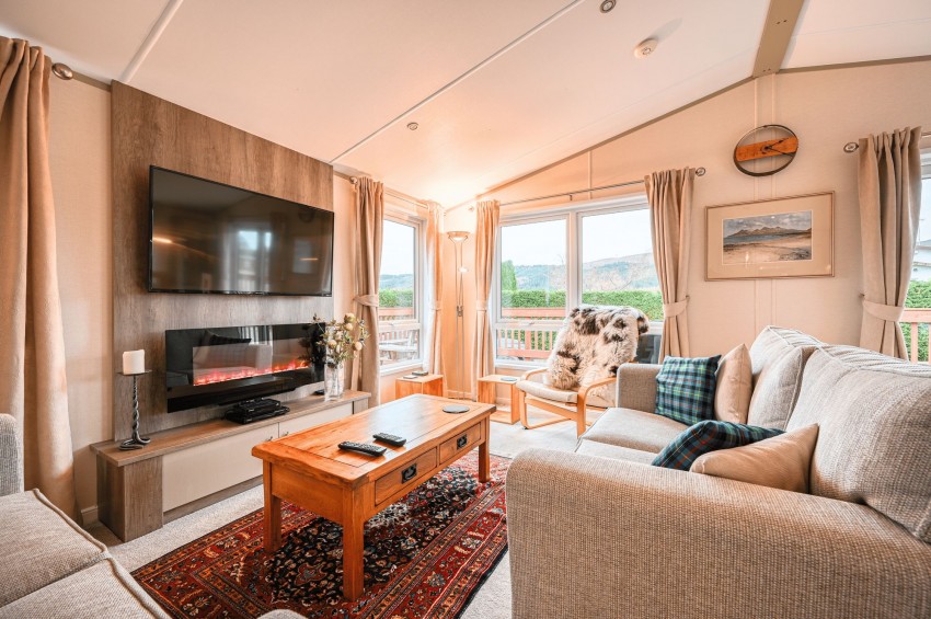 Images for Fort Augustus, PH32