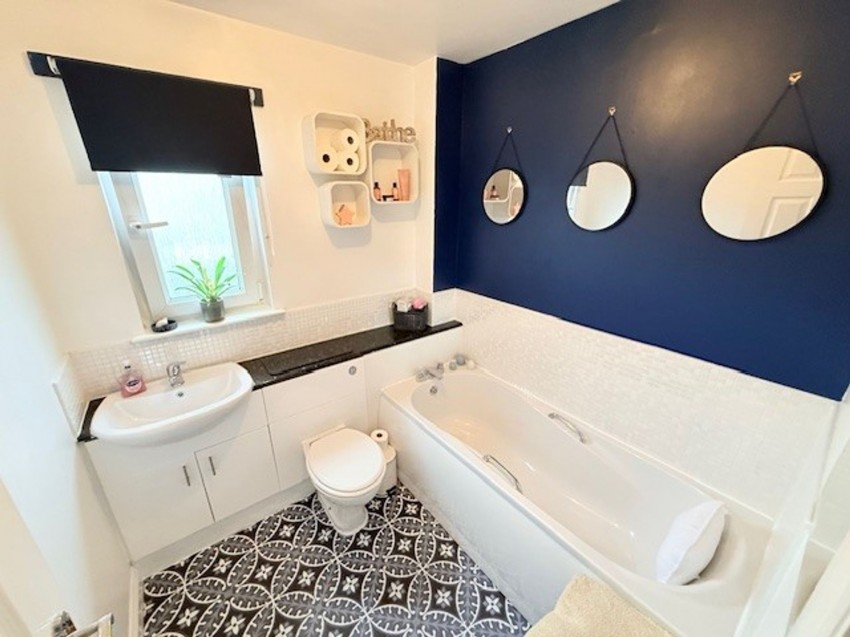 Images for Loch Venachar Gardens, Glenrothes, KY6