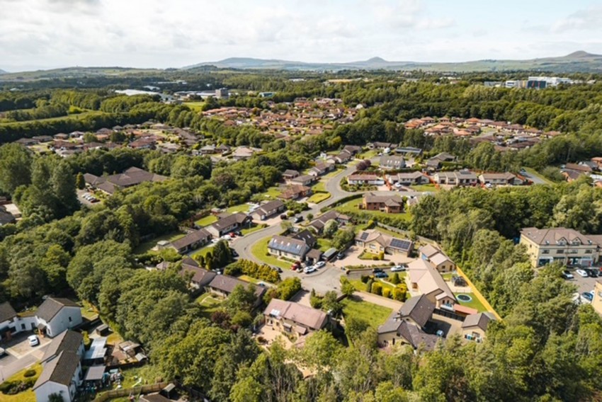 Images for Drumlie Gardens, Glenrothes, KY7