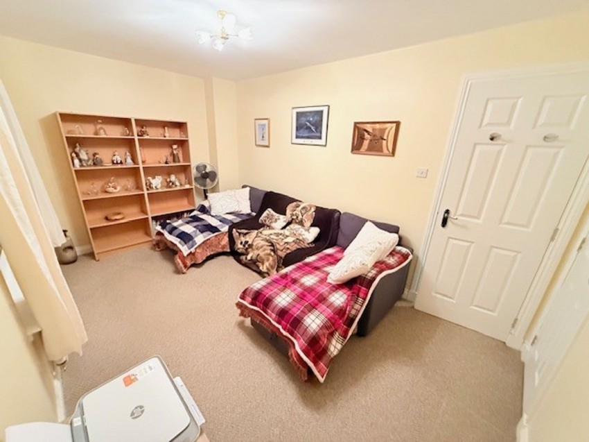 Images for Loch Venachar Gardens, Glenrothes, KY6