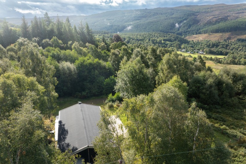 Images for The Green Man Cabin, Balnain, IV63