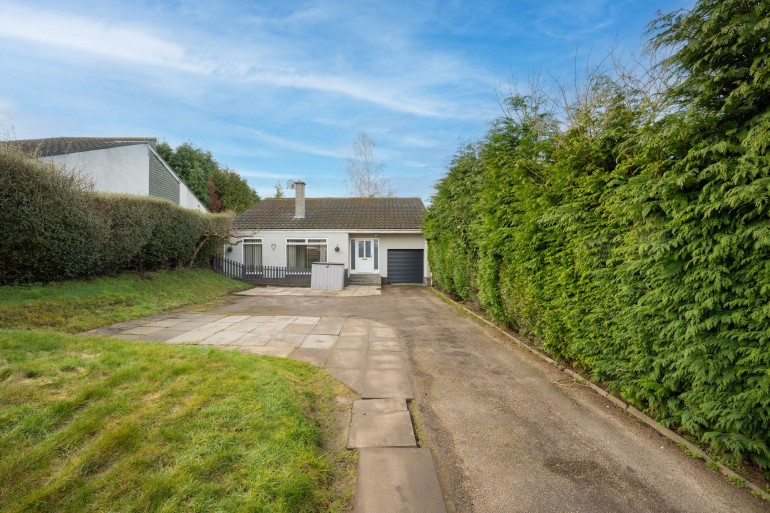 Culloden Road, Balloch, IV2