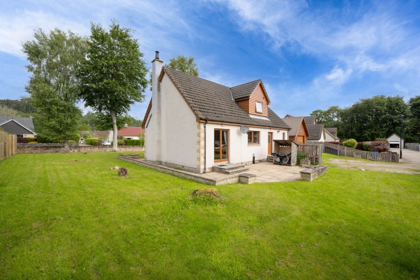 Images for Wood-Side, Drumnadrochit, IV63