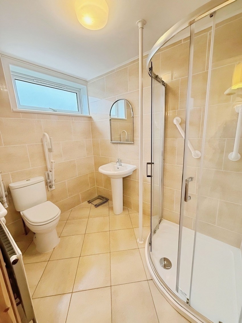 Images for Scoonie Court, Leven, KY8