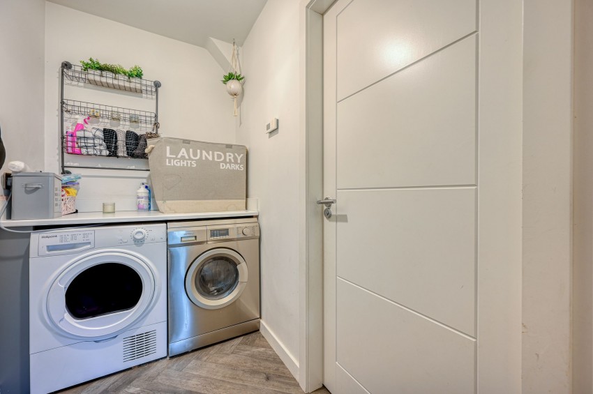 Images for Appin Drive, Stratton, IV2