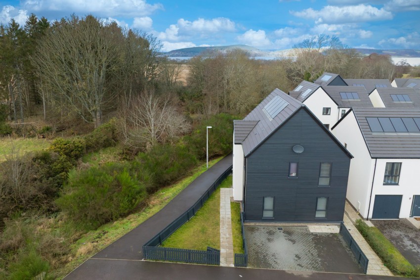 Images for Appin Drive, Stratton, IV2