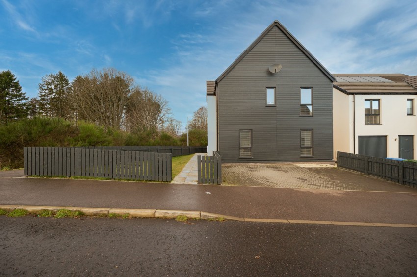 Images for Appin Drive, Stratton, IV2