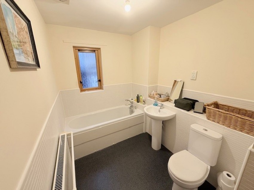 Images for Chestnut Crescent, Leven, KY8