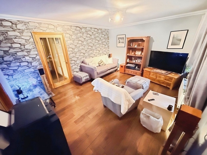 Images for Chestnut Crescent, Leven, KY8