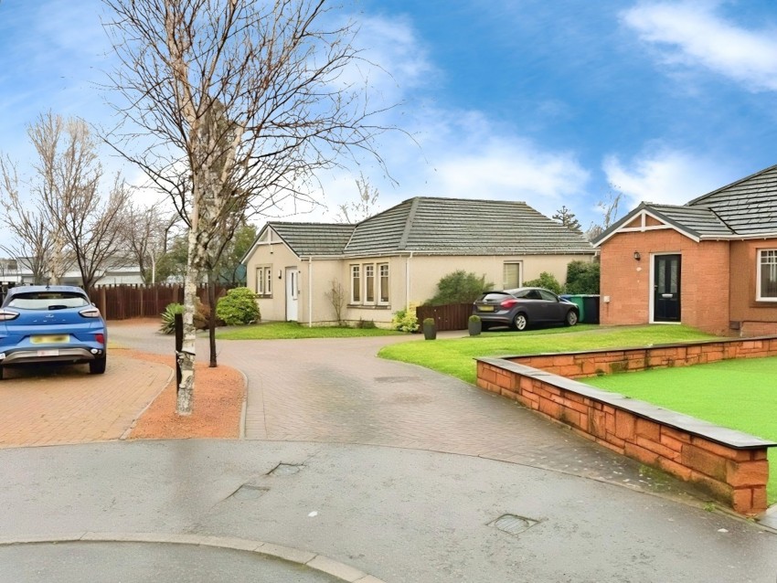 Images for Chestnut Crescent, Leven, KY8