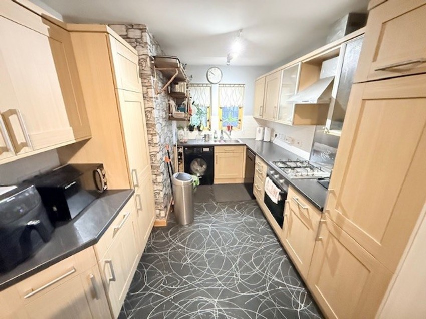 Images for Chestnut Crescent, Leven, KY8