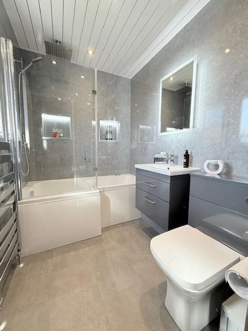 Images for North Larches, Dunfermline, KY11