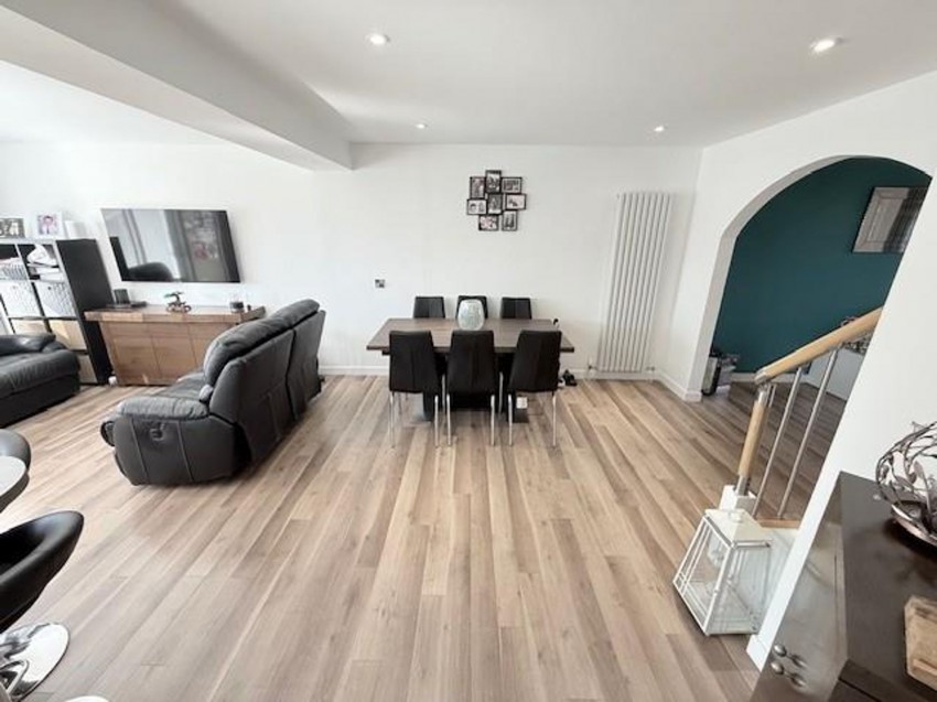 Images for North Larches, Dunfermline, KY11