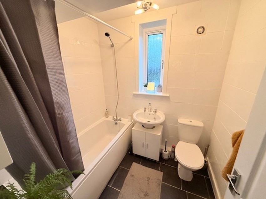 Images for Sweetbank Drive, Markinch, KY7