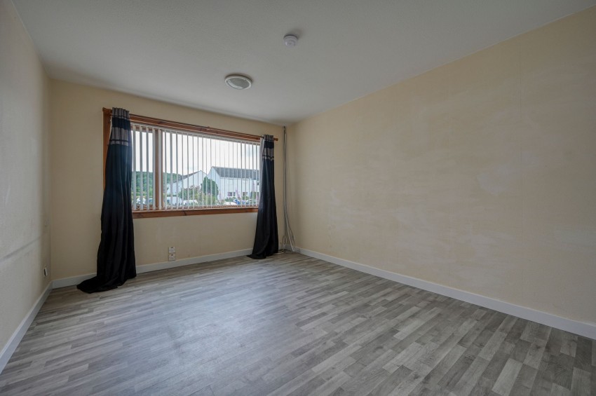 Images for Wallace Place, Culloden, IV2