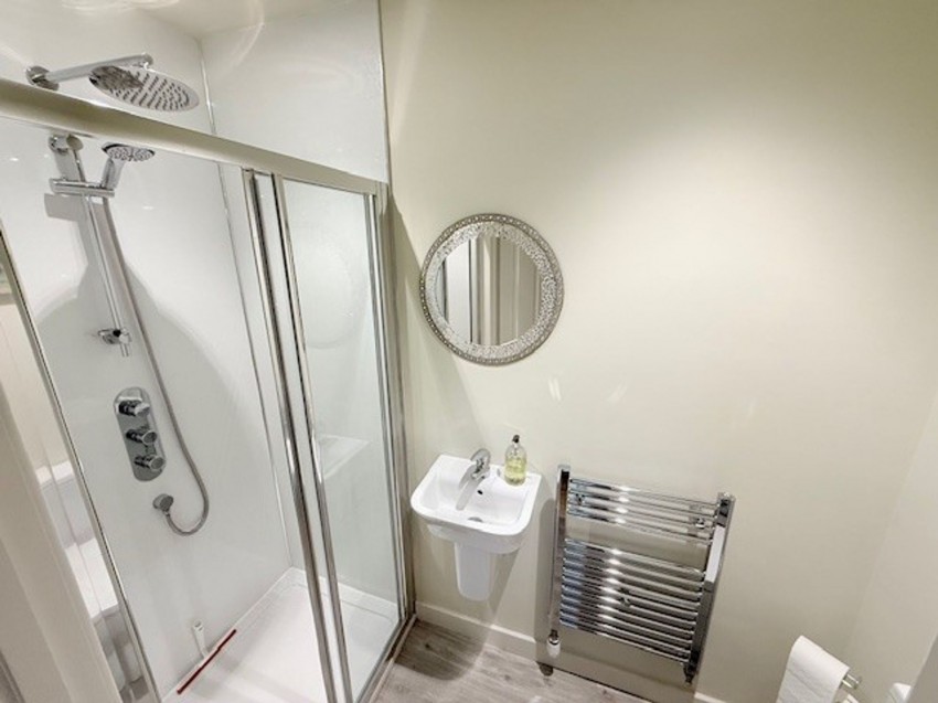 Images for Cedar Crescent, Thornton, KY1