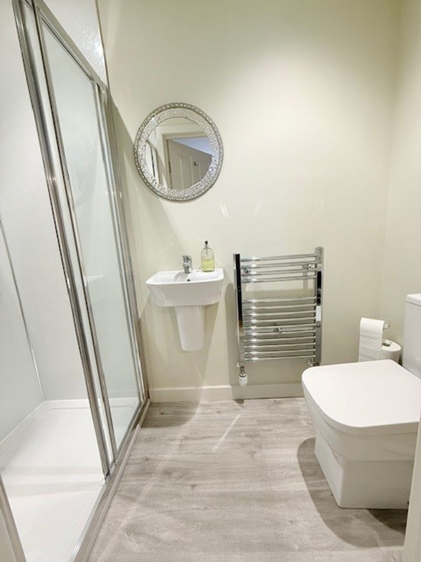 Images for Cedar Crescent, Thornton, KY1