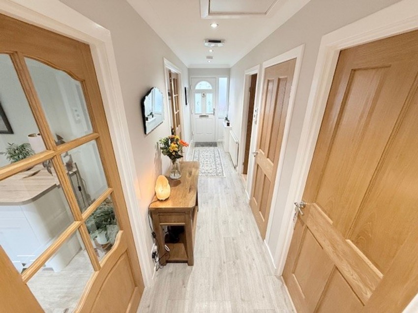 Images for Cedar Crescent, Thornton, KY1