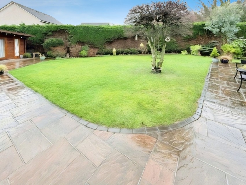 Images for Cedar Crescent, Thornton, KY1