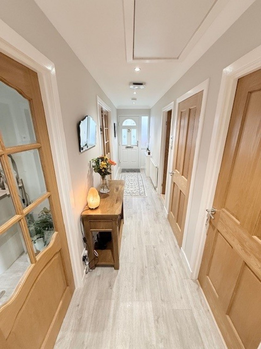 Images for Cedar Crescent, Thornton, KY1