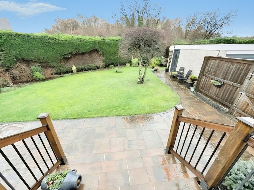 Images for Cedar Crescent, Thornton, KY1