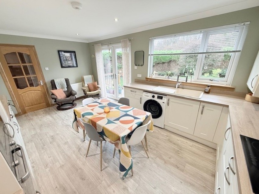 Images for Cedar Crescent, Thornton, KY1