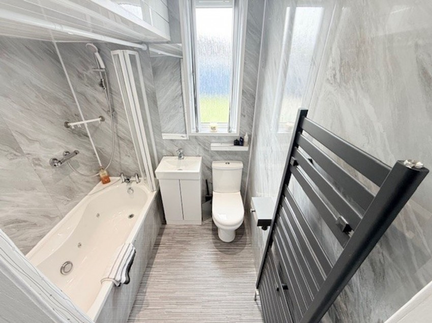 Images for Denfield Avenue, Cardenden, KY5