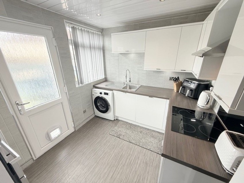 Images for Denfield Avenue, Cardenden, KY5