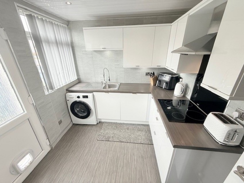 Images for Denfield Avenue, Cardenden, KY5