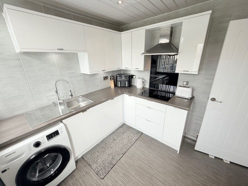 Images for Denfield Avenue, Cardenden, KY5