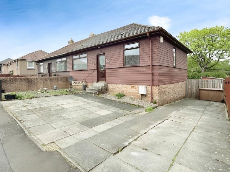 Young Terrace, Cowdenbeath, KY4