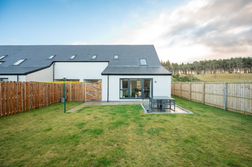 Images for Macleod Gardens, Croy, IV2