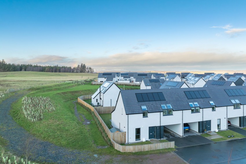 Images for Macleod Gardens, Croy, IV2