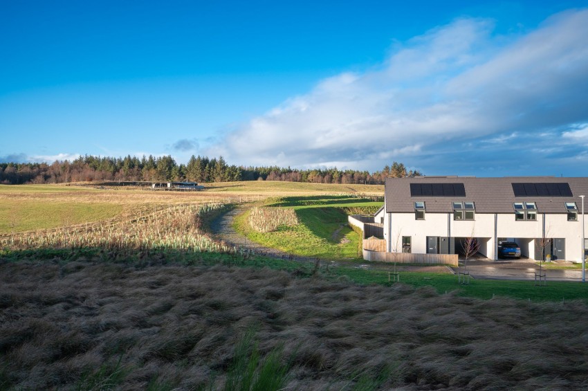 Images for Macleod Gardens, Croy, IV2