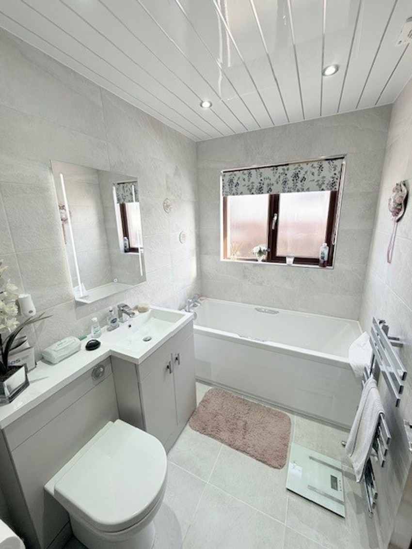 Images for Curling Knowe, Crossgates, KY4