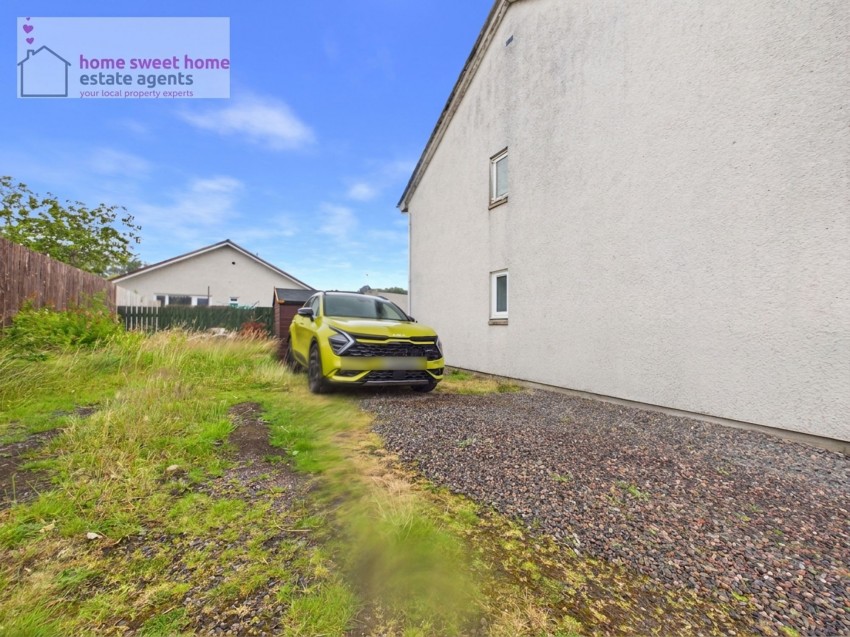 Images for Hazel Avenue, Culloden, IV2