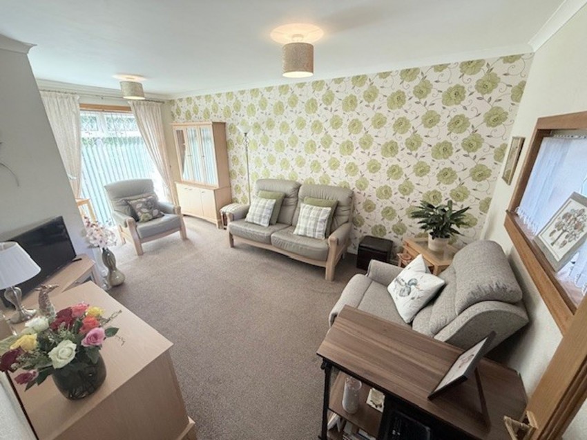 Images for Tarland Knowe, Glenrothes, KY7