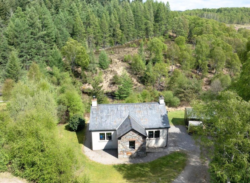 Images for Drumnadrochit, Millness, IV63